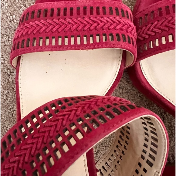 Vince Camuto chunky heel Sandals 8.5 - Picture 3 of 7